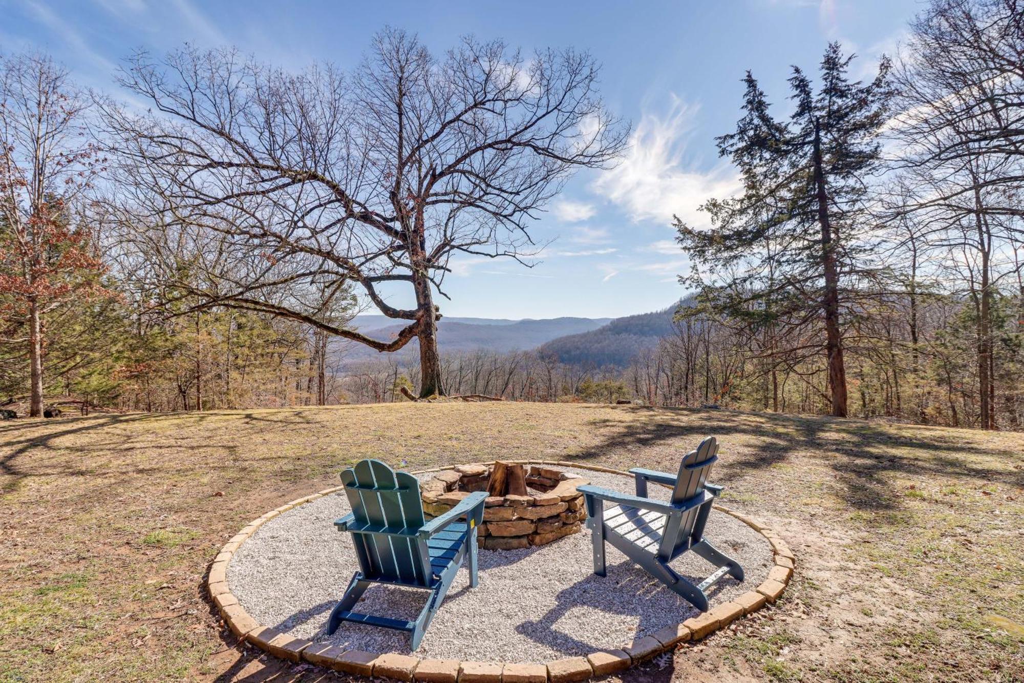 Jasper Cabin With Fire Pit, Grill And Mountain Views! Exteriör bild